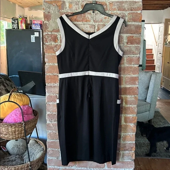 Connected Apparel Black Dress with White Trim EUC, Sleeveless with pockets - Picture 4 of 5